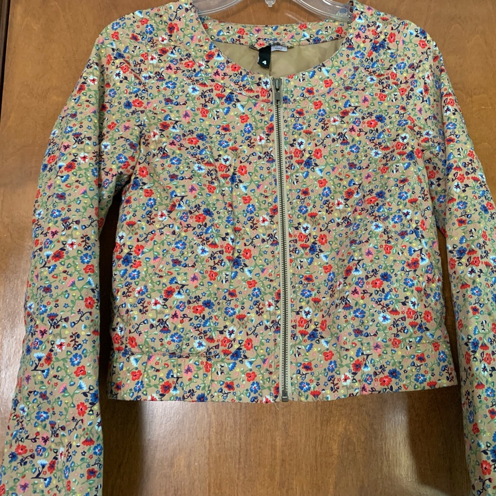 NWOT H&M Cropped Retro Floral Jacket 4